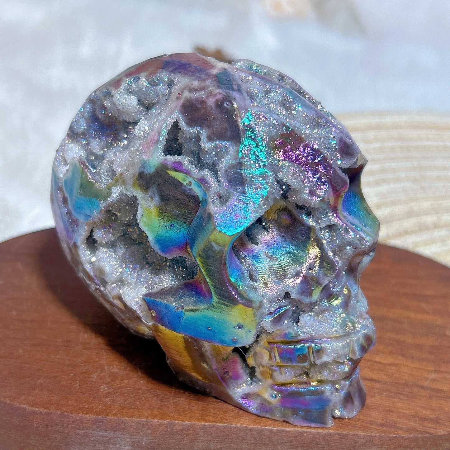 Colorful Aura Crystal Skull ā Natural Druzy Geode for Spiritual Healing & Unique Home Decoration