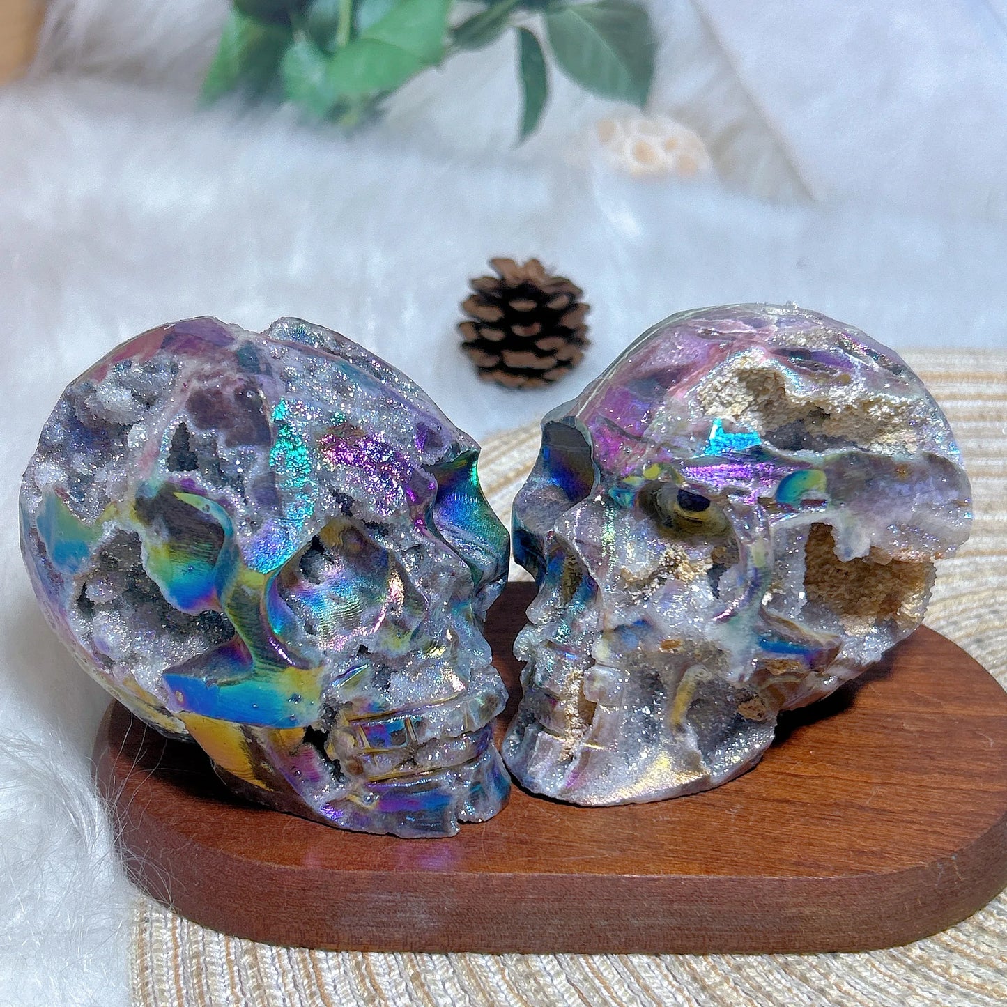 Colorful Aura Crystal Skull ā Natural Druzy Geode for Spiritual Healing & Unique Home Decoration