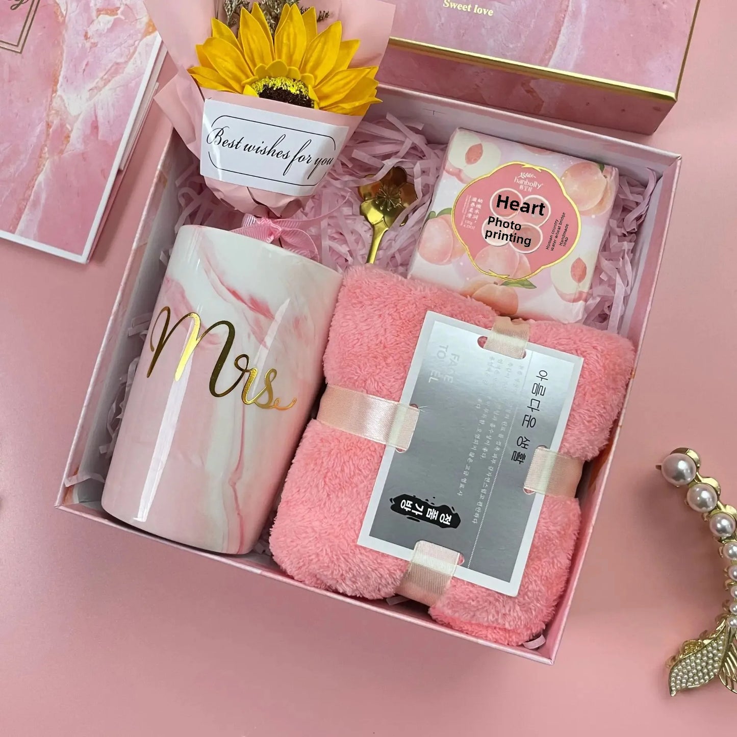 Luxury Gift Box Set for Women – Bridesmaid & Birthday Present with Accessories & Greeting Card