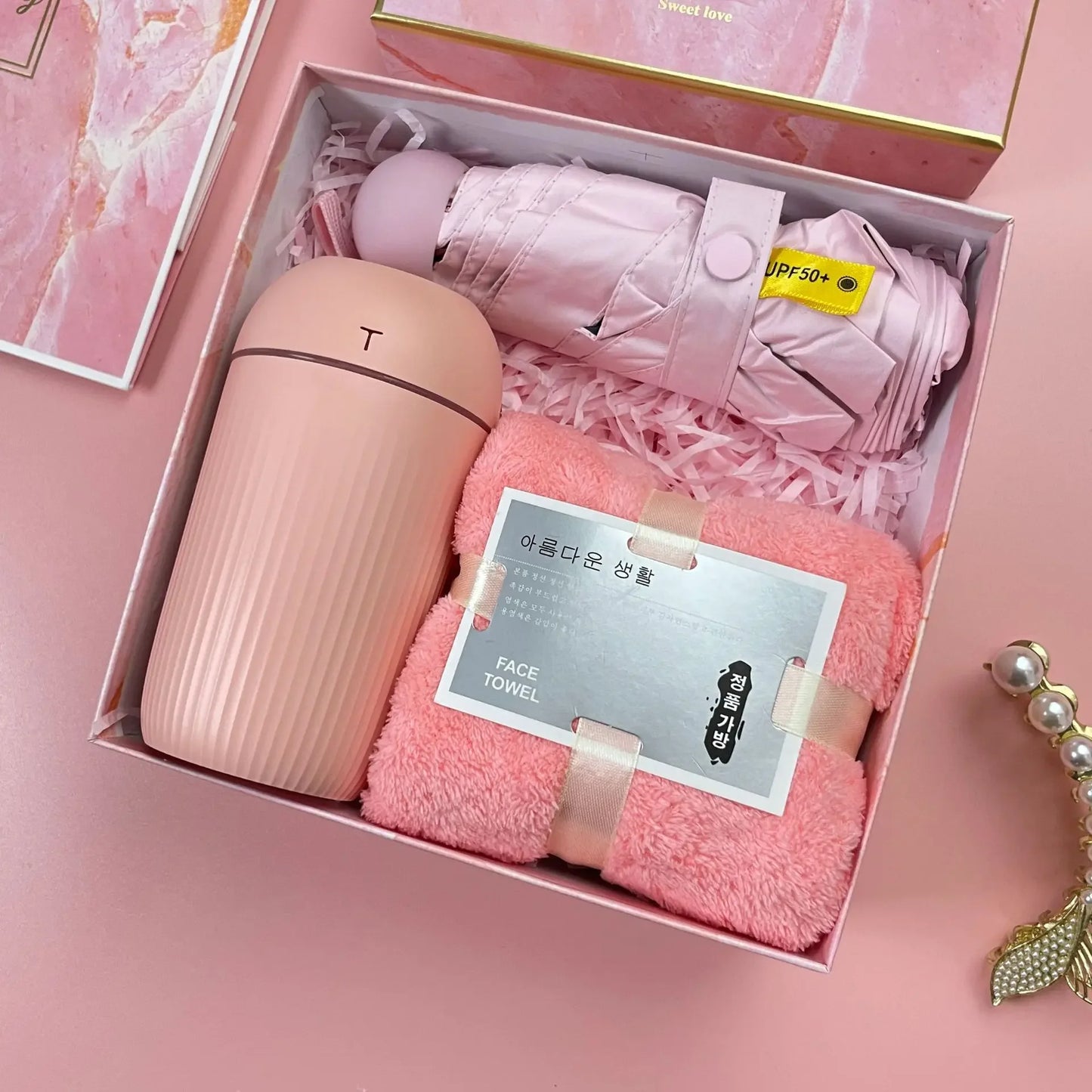 Luxury Gift Box Set for Women – Bridesmaid & Birthday Present with Accessories & Greeting Card