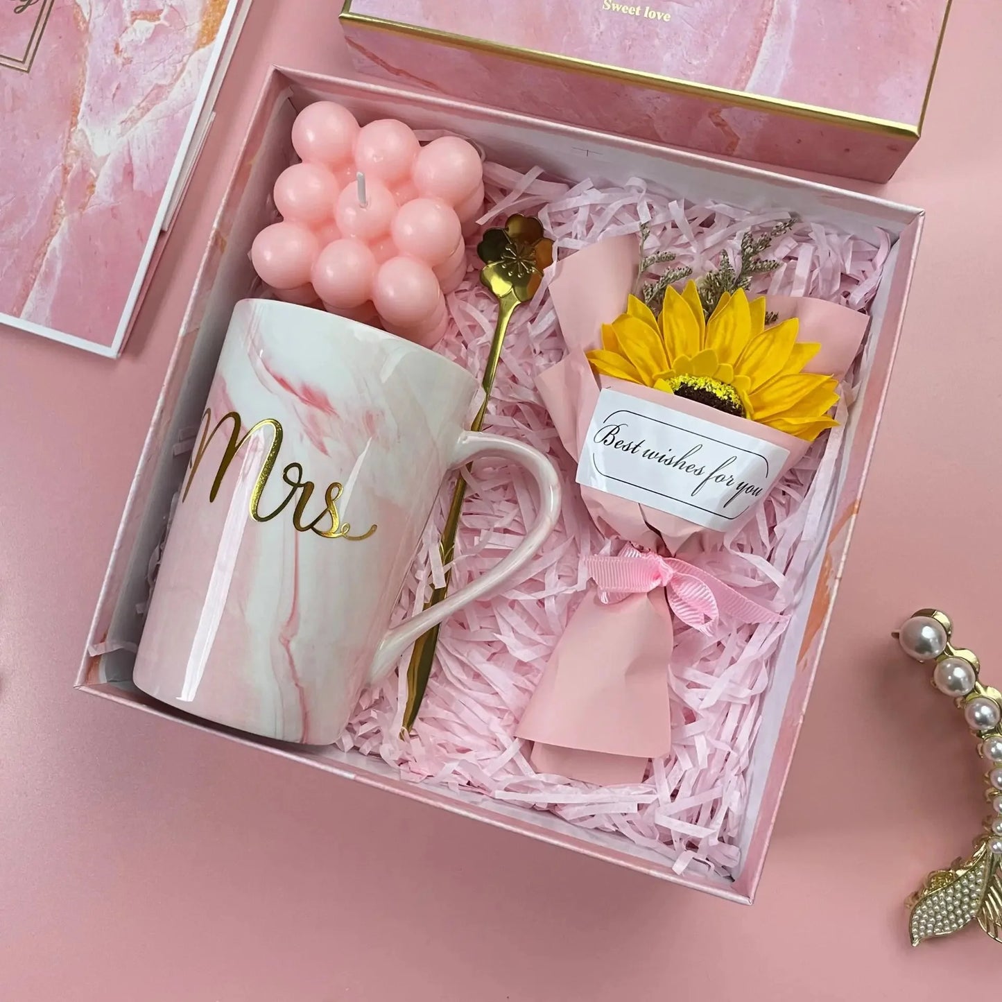 Luxury Gift Box Set for Women – Bridesmaid & Birthday Present with Accessories & Greeting Card