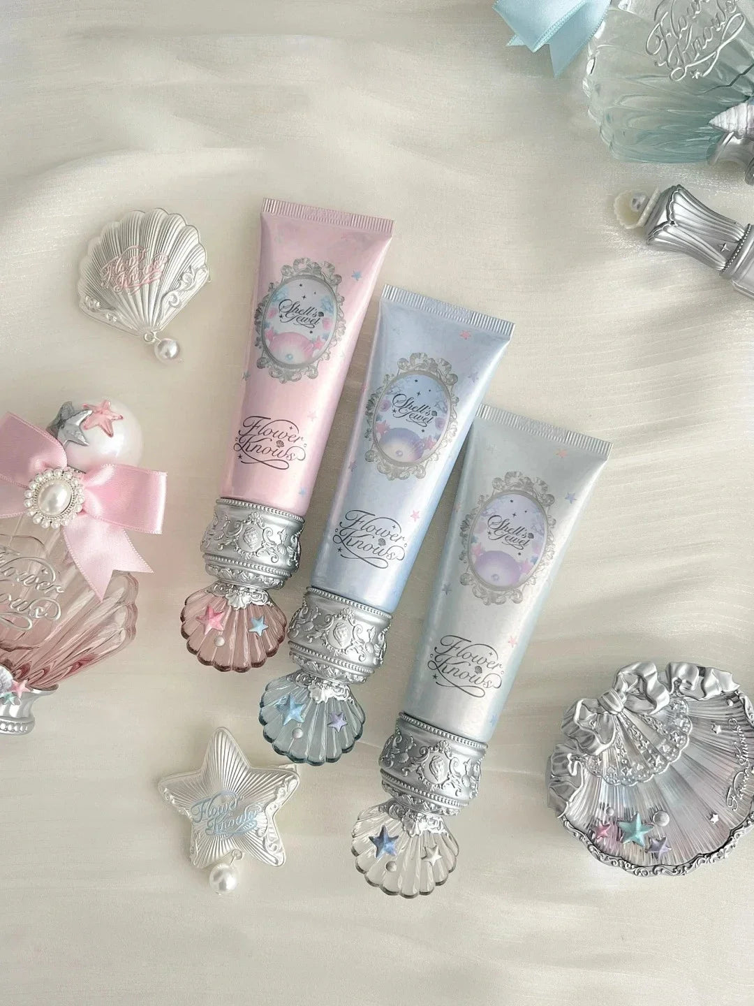 Flower Knows  Shell's Jewel Mermaid Makeup Gift Set Eyeshadow Lip Gloss Blush Ocean Theme Cosmetic Kit for Girls New Arrival