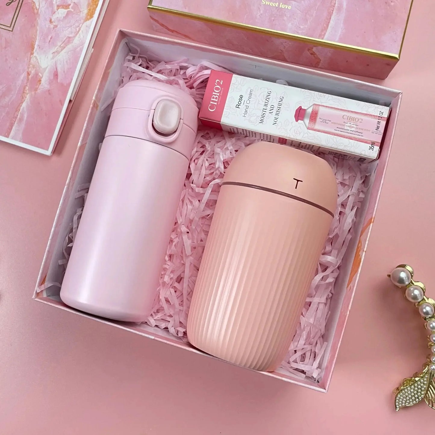 Luxury Gift Box Set for Women – Bridesmaid & Birthday Present with Accessories & Greeting Card