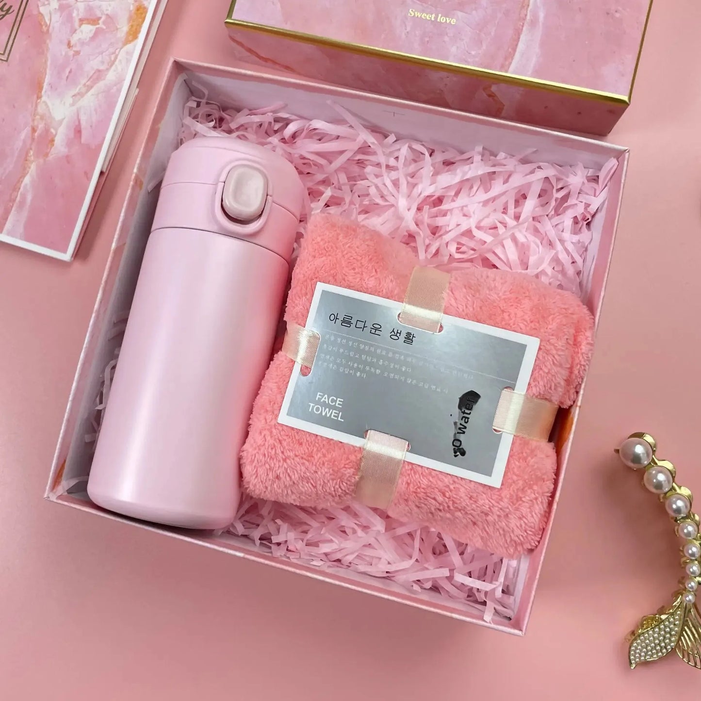 Luxury Gift Box Set for Women – Bridesmaid & Birthday Present with Accessories & Greeting Card