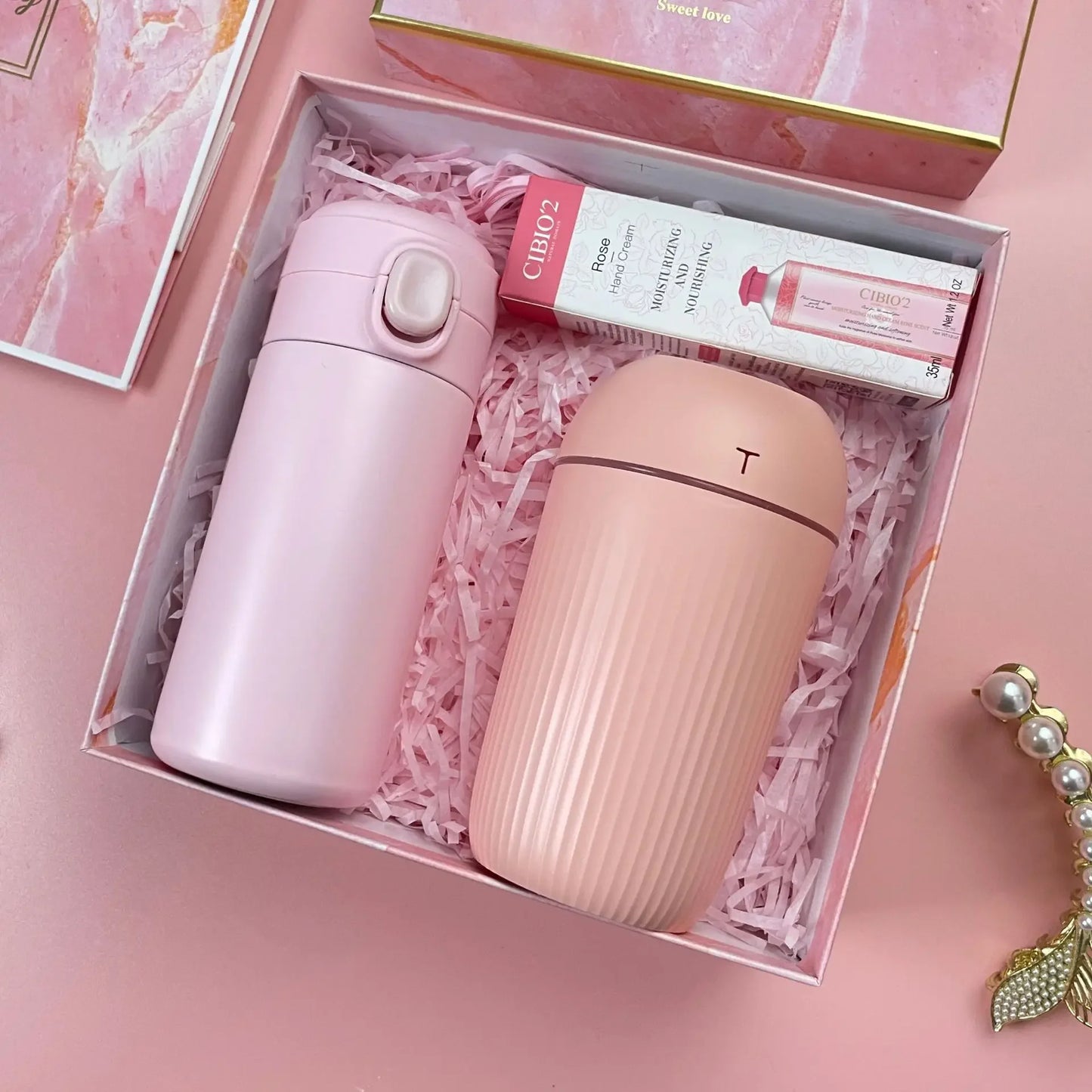 Luxury Gift Box Set for Women – Bridesmaid & Birthday Present with Accessories & Greeting Card