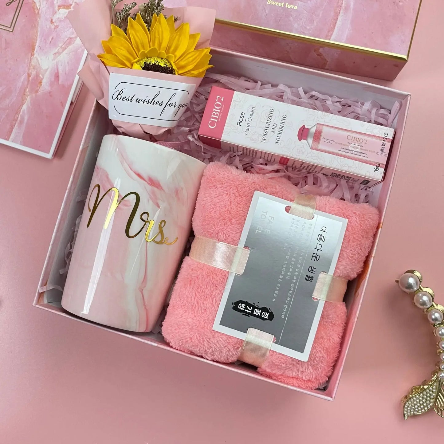 Luxury Gift Box Set for Women – Bridesmaid & Birthday Present with Accessories & Greeting Card