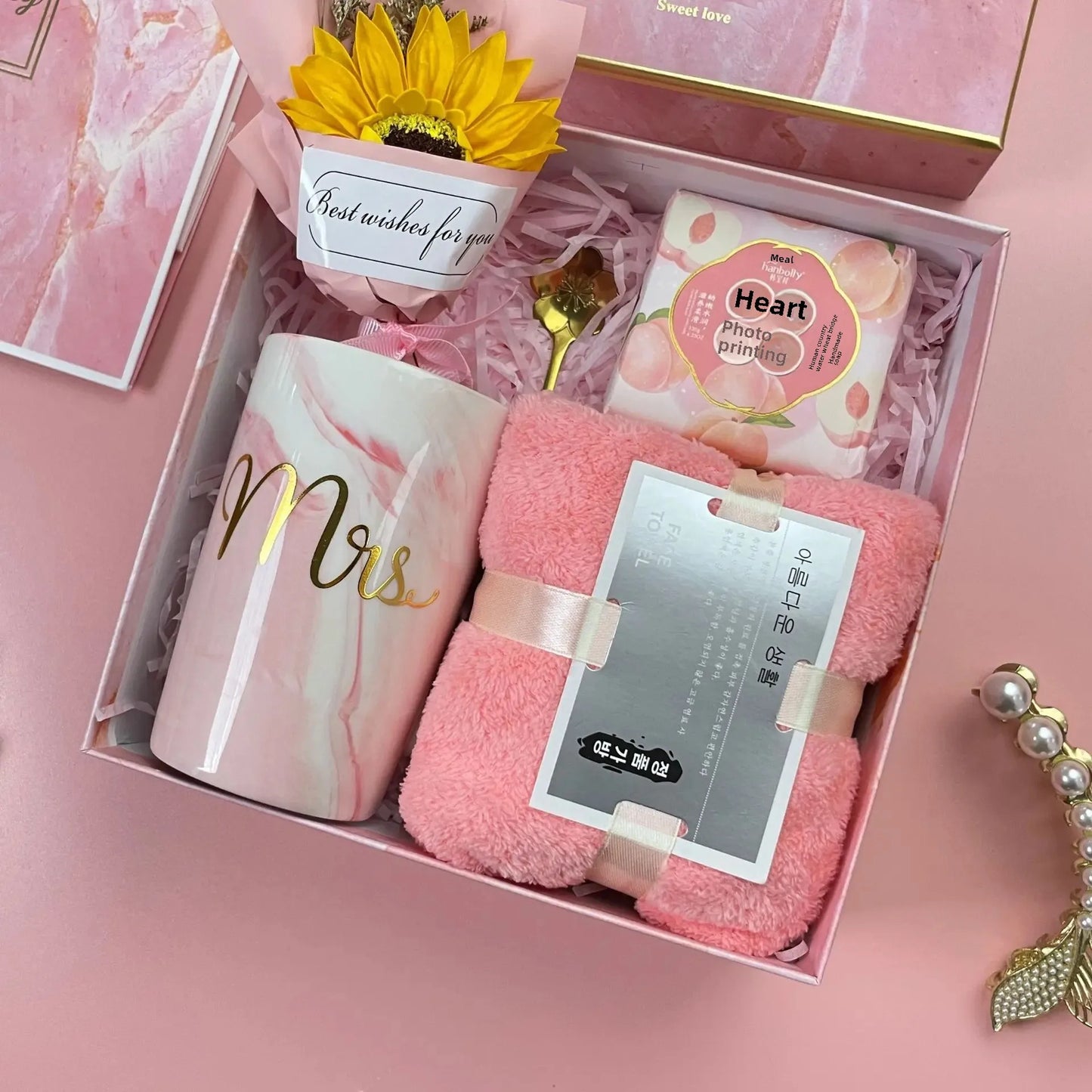 Luxury Gift Box Set for Women – Bridesmaid & Birthday Present with Accessories & Greeting Card